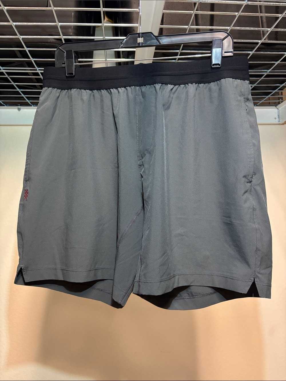 Men's Large RHONE 4 Pocket Performance Shorts Gray & Black New W/ Out Tags